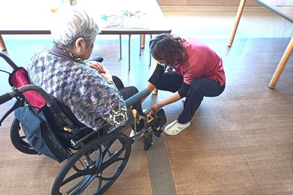 介護士